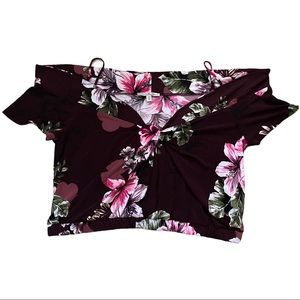 Express Copped Top with Off the Shoulder Sleeves